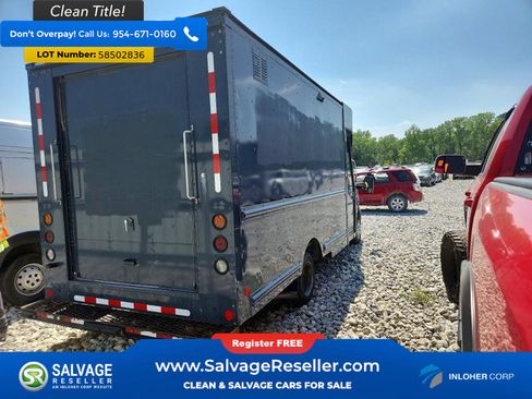 Used 2021 Ford Transit 350 DRW RWD image 4