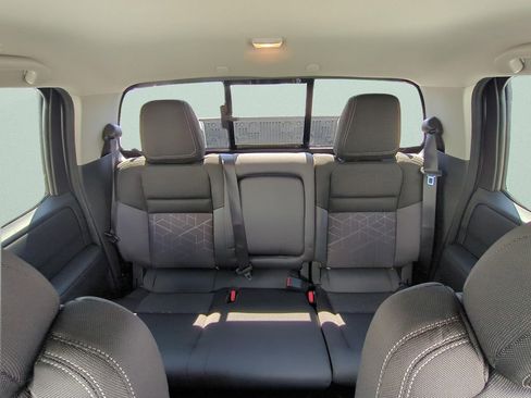 New 2026 Nissan Frontier 2WD Crew Cab image 10