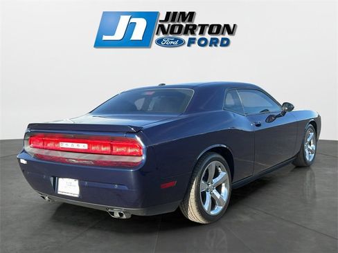 Used 2013 Dodge Challenger R/T Plus image 3