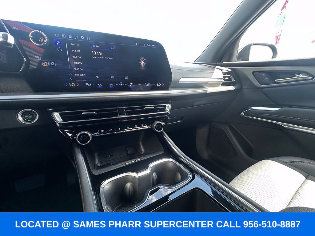 Used 2026 Chevrolet Traverse LT AWD/4WD image 16