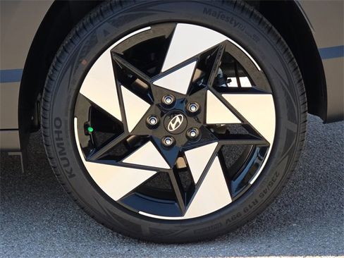 New 2026 Hyundai Kona Limited image 9