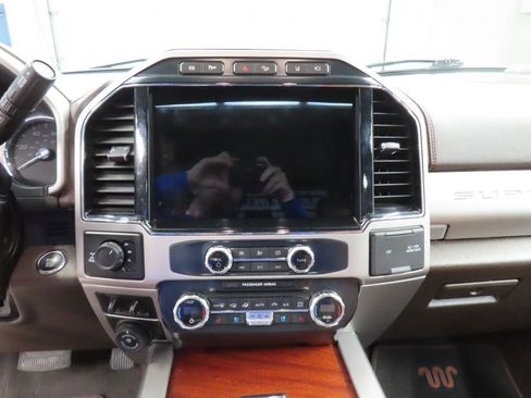 Used 2022 Ford F350 King Ranch w/ King Ranch Ultimate Package AWD/4WD image 52