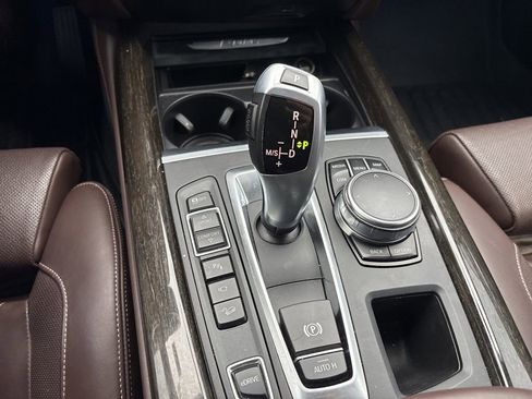 Used 2017 BMW X5 xDrive40e image 19