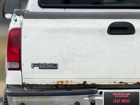 Used 2005 Ford F250 XL image 13