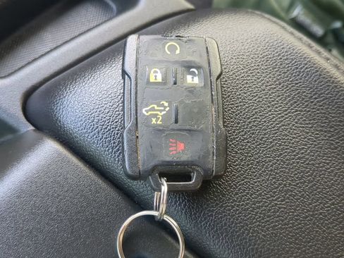 Used 2020 Chevrolet Silverado 1500 Custom w/ Custom Value Package image 27