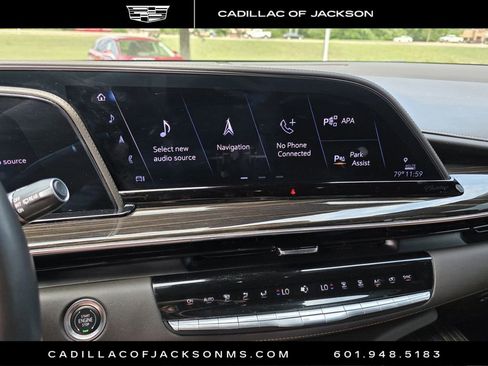 Certified 2023 Cadillac Escalade Premium Luxury AWD/4WD image 13