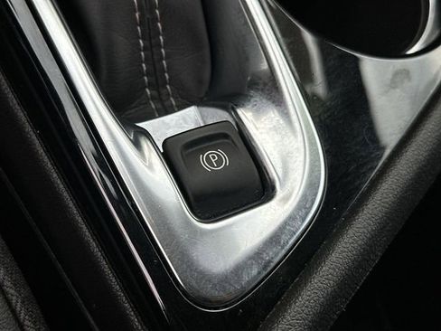 Used 2024 Buick Encore GX Sport Touring image 38