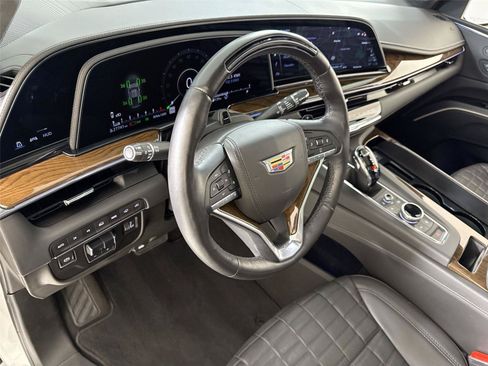 Used 2023 Cadillac Escalade Sport Platinum AWD/4WD image 21