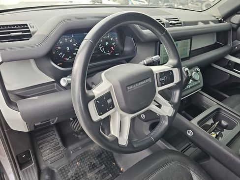 Used 2021 Land Rover Defender 110 X-Dynamic SE image 11
