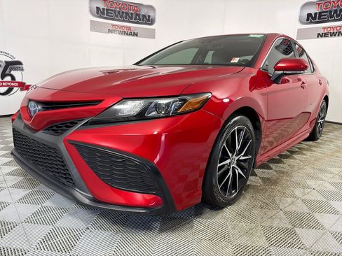 Used 2022 Toyota Camry SE w/ Audio Upgrade Package FWD image 8