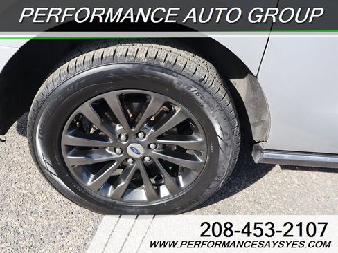 Used 2019 Ford Expedition Max Limited AWD/4WD image 4