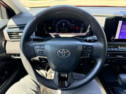 Used 2025 Toyota Camry LE w/ Convenience Package AWD/4WD image 17