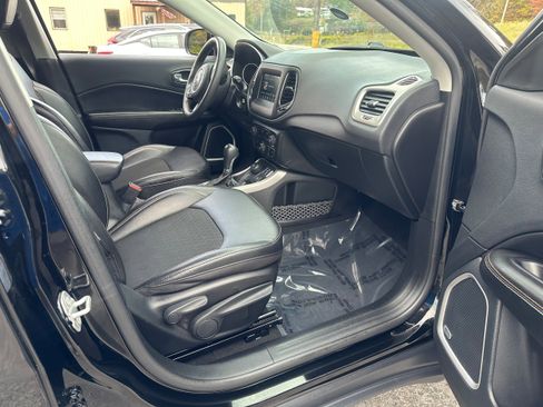 Used 2021 Jeep Compass Latitude w/ Sun and Sound Group image 7