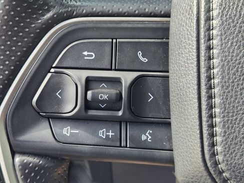 Used 2025 Toyota 4Runner SR5 RWD image 23