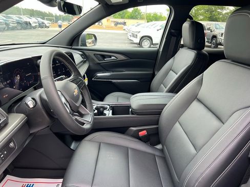 New 2026 Chevrolet Traverse LT w/ Driver Confidence Package FWD image 7