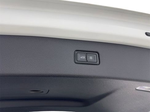 Used 2024 Audi Q7 2.0T Premium Plus image 90