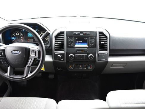 Used 2017 Ford F150 XLT AWD/4WD image 28