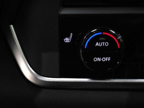 Used 2023 Nissan Rogue SV AWD/4WD image 39