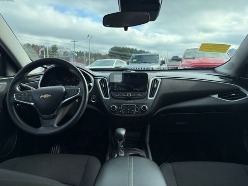 Used 2024 Chevrolet Malibu LT image 16