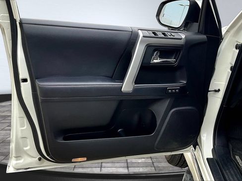 Used 2019 Toyota 4Runner Limited AWD/4WD image 21