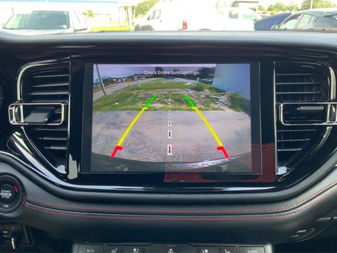 Used 2024 Dodge Durango GT AWD/4WD image 34