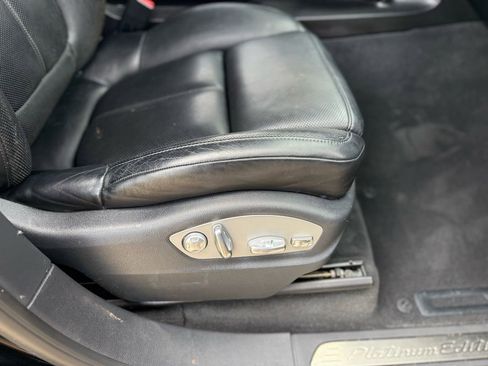 Used 2017 Porsche Cayenne Platinum Edition image 24