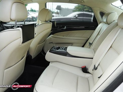Used 2016 Hyundai Equus Ultimate image 23