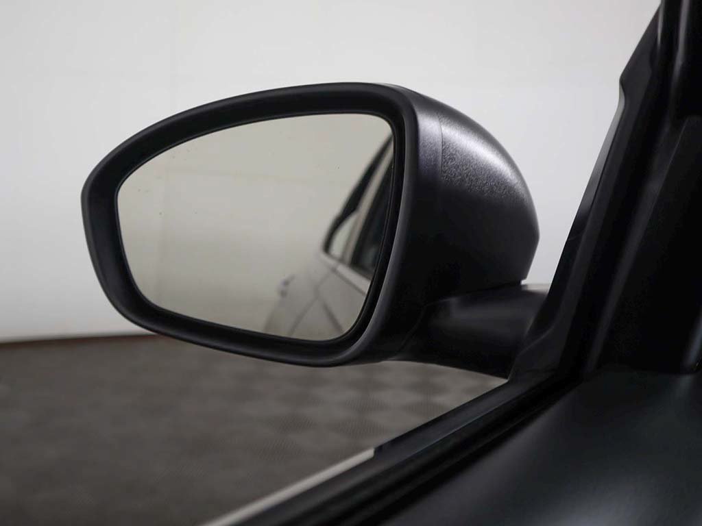 Used 2024 Nissan Altima 2.5 SV AWD/4WD image 33