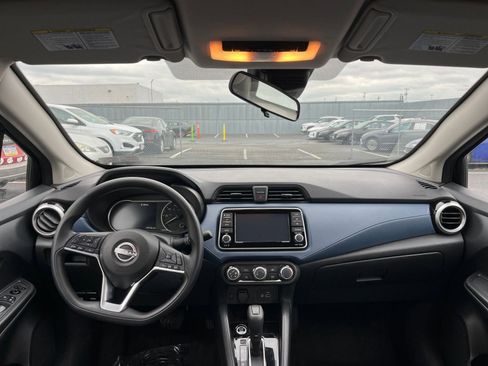 Used 2025 Nissan Versa SV FWD image 32