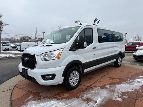 Used 2022 Ford Transit 350 XLT image 3