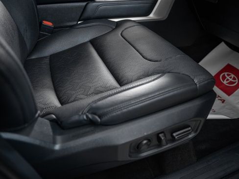 Used 2022 Toyota Tundra Limited image 40