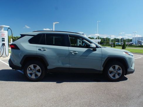 Used 2022 Toyota RAV4 XLE FWD image 20