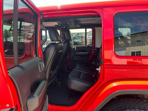 Used 2024 Jeep Wrangler Unlimited Sahara w/ Safety Group AWD/4WD image 20