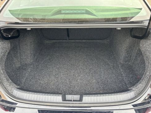 Used 2025 Volkswagen Jetta SE image 31