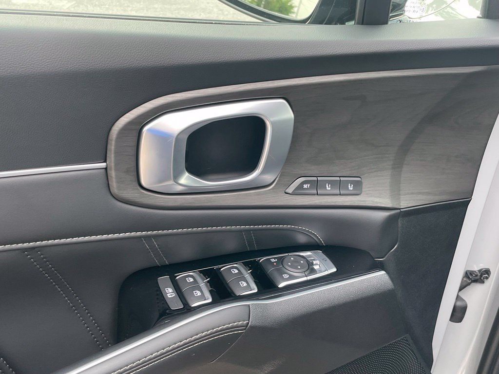 New 2026 Kia Sorento SX Prestige AWD/4WD image 11