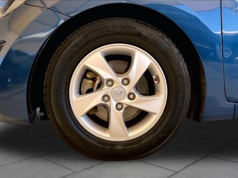 Used 2014 Hyundai Elantra SE FWD image 9