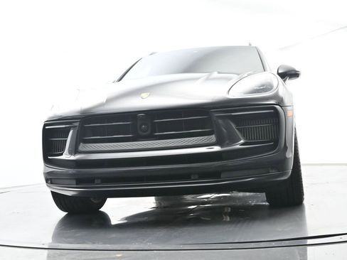 Certified 2024 Porsche Macan GTS AWD/4WD image 57