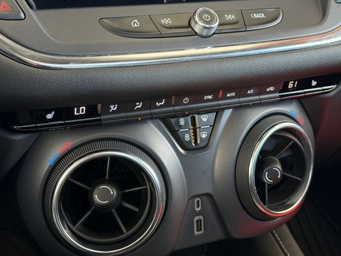 Used 2023 Chevrolet Blazer LT w/ Midnight/Sport Edition FWD image 23