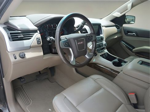 Used 2019 GMC Yukon XL SLT image 18