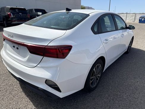Used 2023 Kia Forte LXS FWD image 5