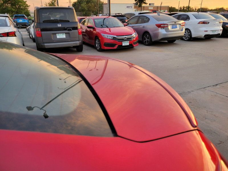 Used 2018 MAZDA MAZDA3 Touring FWD image 16