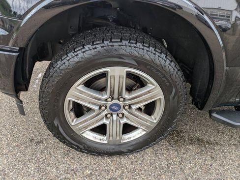 Used 2018 Ford F150 XLT w/ Equipment Group 302A Luxury AWD/4WD image 10