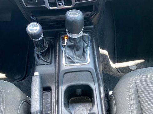 Used 2019 Jeep Wrangler Unlimited Sport S AWD/4WD image 21