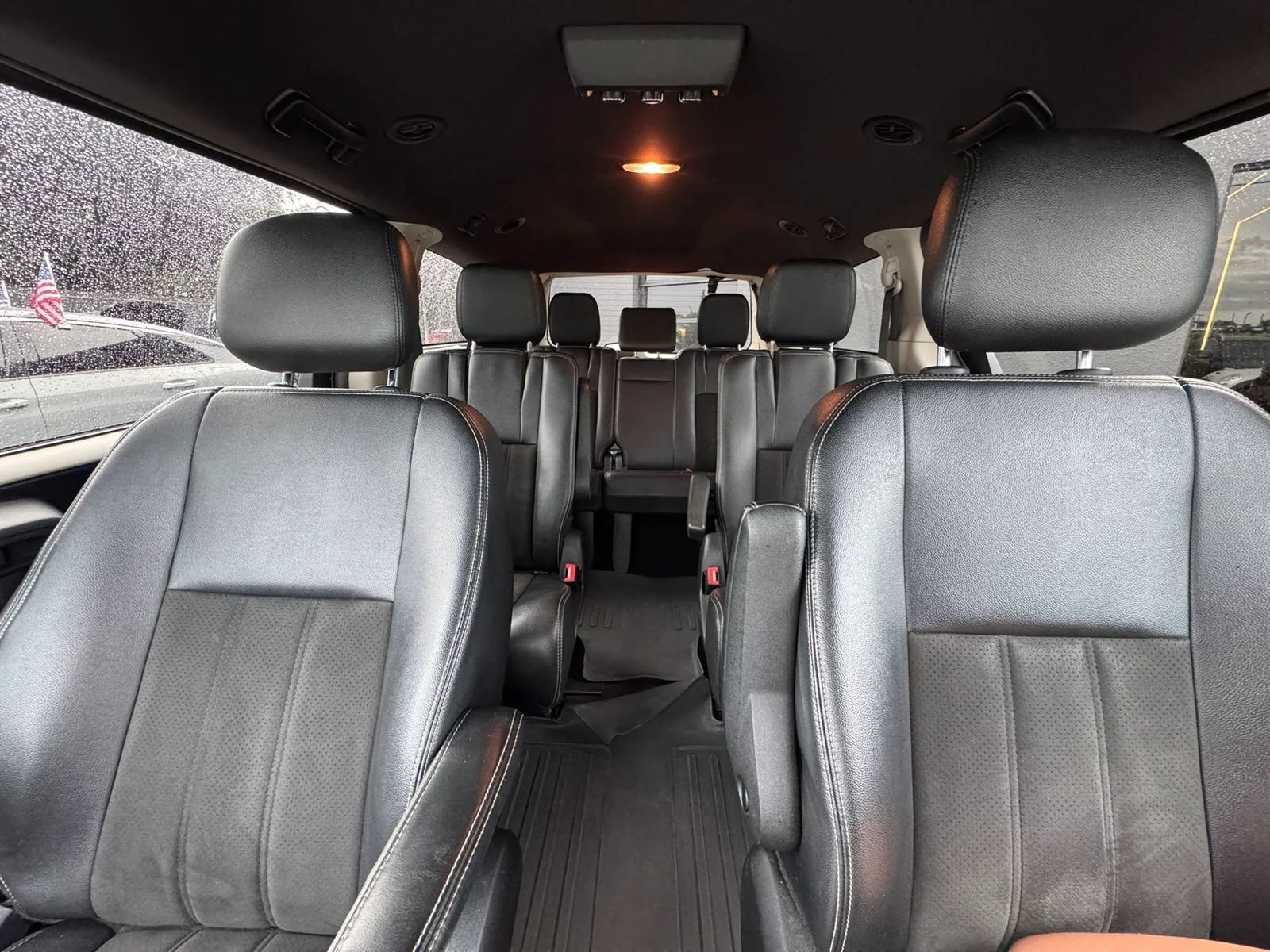 Used 2019 Dodge Grand Caravan SXT FWD image 16