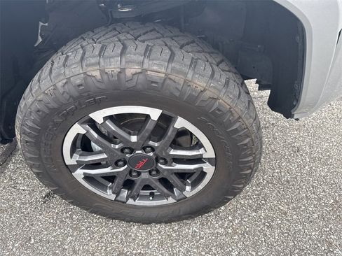 Used 2024 Toyota Tacoma TRD Sport image 13
