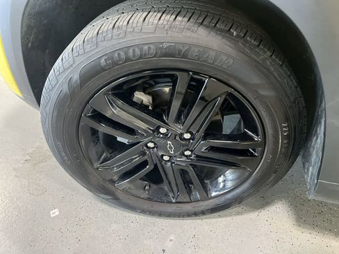 Used 2024 Chevrolet Trax ACTIV w/ Sunroof Package image 10