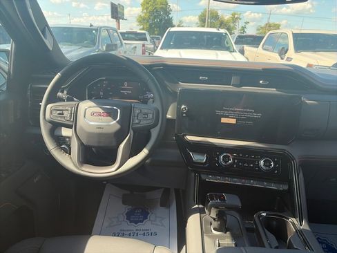 New 2026 GMC Sierra 1500 AT4 w/ AT4 Premium Package AWD/4WD image 14