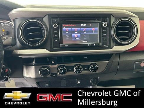 Used 2017 Toyota Tacoma SR5 w/ Tow Package AWD/4WD image 22