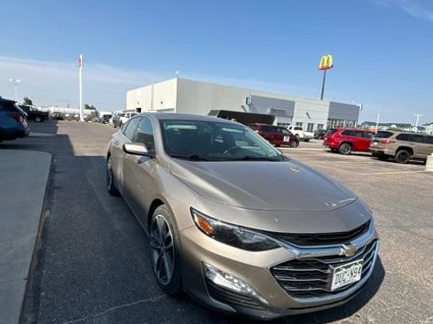 Used 2022 Chevrolet Malibu LT FWD image 2