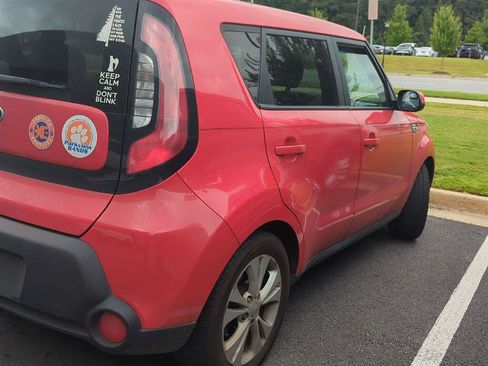Used 2015 Kia Soul + FWD image 4